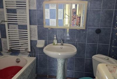Casă cu Teren 1395 Mp în Central - 3