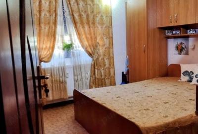 Apartament cu 4 camere semidecomandat în Cet - 8