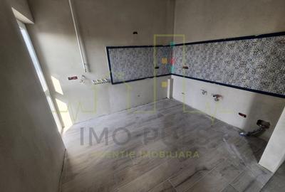 Apartament cu 3 camere semidecomandat în Girocului - 1