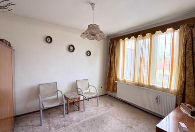 Casă cu 4 camere cu Teren 300 Mp în Central - 8