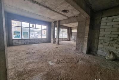 Spațiu comercial, de 106 mp, în Central - 13