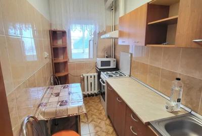 Garsonieră decomandată în Titan - 2