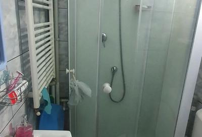 Vand sau schimb apartament 3 camere,semidecomandat Razboieni Pitesti cu casa - 1