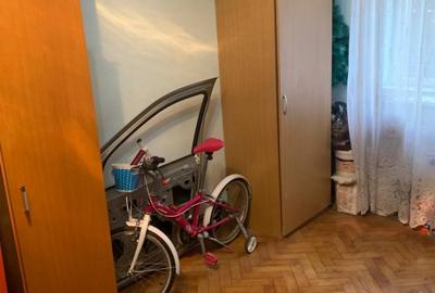 Apartament 3 camere de vanzare | Etaj 1 | Balcon | Geam la baie | Centrala | - 10