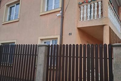 Casă cu 5 camere în Central - 1