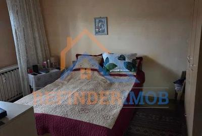 Apartament cu 3 camere decomandat în Rahova - 2