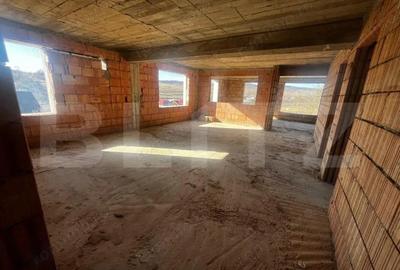 Casă cu Teren 1000 Mp în Central - 3