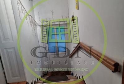 Proprietate spre vanzare,  formata din 2 case suprafata totala 440 mp - 9