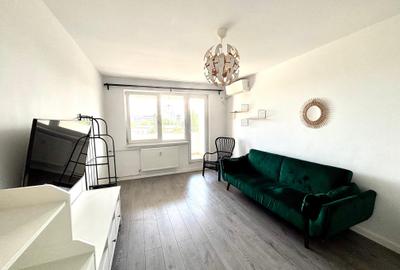 Apartament cu 3 camere decomandat, mobilat în Decebal
