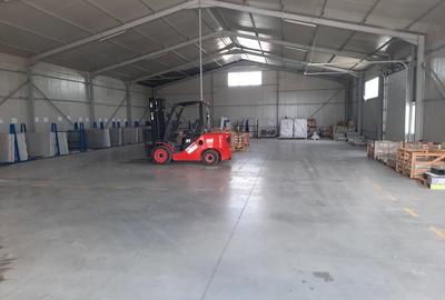 Spațiu comercial, de 510 mp, în Central - 8
