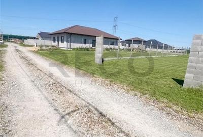 Teren de 501 mp, în Salca - 8