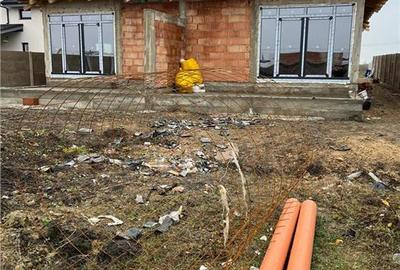 Duplex cu 3 camere cu Canalizare în Moșnița Veche - 3