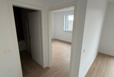Apartament de vanzare, 3 camere, boxa inclusa, parcare - 6
