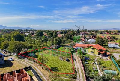 Teren Construcții intravilan de 1430 mp, în Cărpiniș