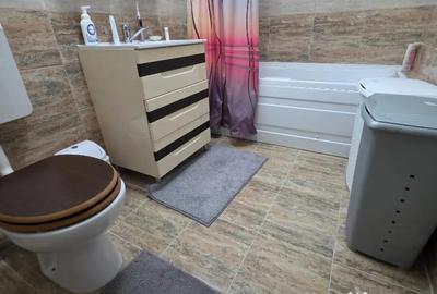 Casă cu 4 camere cu Teren 250 Mp în Central - 11