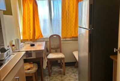 Inchiriez garsoniera - 2