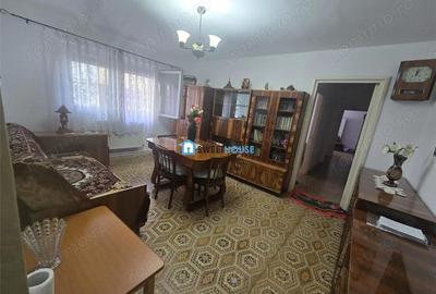 Apartament cu 3 camere în Central - 1
