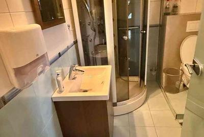 Casă cu 5 camere cu Garaj în Central - 11