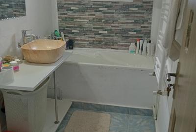 Apartament cu 2 camere decomandat în Abator - 9