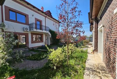 Casă spațioasă de închiriat cu curte amenajată și facilități complete - 1