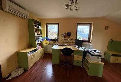 Casă individuală cu 4 camere cu Garaj în Gura Văii - 17