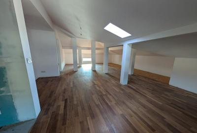 Casa Spa?ioasa cu 7 Camere, 242 mp Utili ?i 600 mp Teren - 10