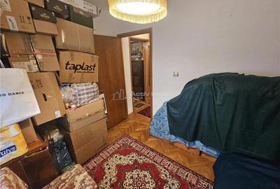 Apartament cu 4 camere decomandat în Micro IV - 16