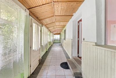 Casă cu 9 camere cu Canalizare în Central - 11