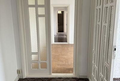 Apartament cu 4 camere decomandat în Central - 3