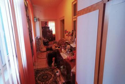 Casă cu 3 camere în Afumați - 1