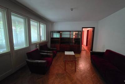 Apartament cu 3 camere semidecomandat în Dristor - 11