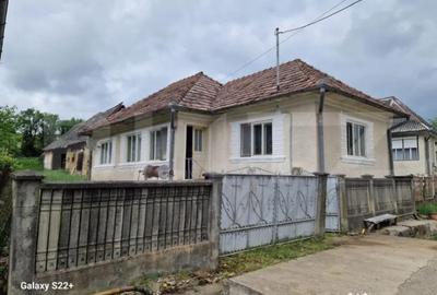 Casă cu 3 camere cu Teren 1600 Mp în Central - 7