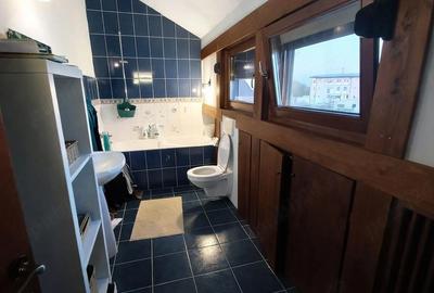 Casă cu 8 camere cu Teren 225 Mp în Ghiroda - 1