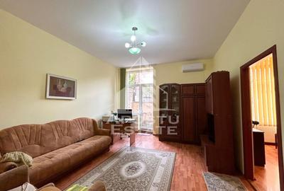 Apartament cu 3 camere nedecomandat, mobilat în P-ța Maria