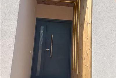 Casă cu 6 camere cu Teren 1350 Mp în Izvorani - 18