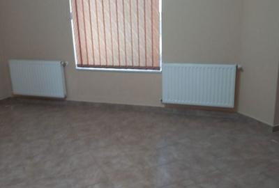 Casă cu 4 camere în Central - 18