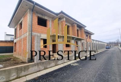 Casă individuală cu 4 camere cu Canalizare în Hipodrom 1 - 2