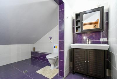 Casă individuală cu 6 camere cu Canalizare în CET - 46