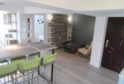 Apartament cu 2 camere decomandat în Central - 2