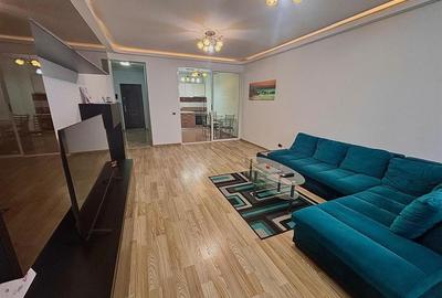 Apartament cu 2 camere semidecomandat, mobilat în Tractorul - 2