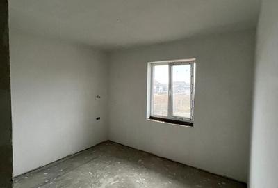 Casă cu 3 camere cu Teren 450 Mp în Central - 3