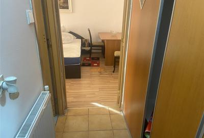 Garsoniera , zona B-dul Independentei , et 2 , 32 mp , decom - 5