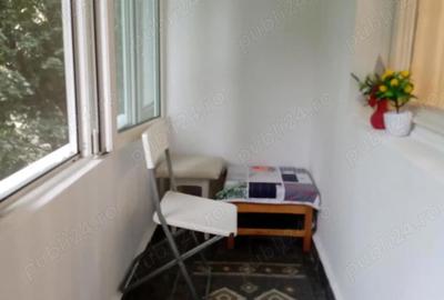 Apartament cu 3 camere semidecomandat în Berceni