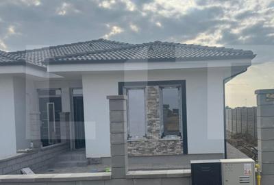 Apartament cu 3 camere decomandat în Urseni