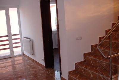 Casă cu 5 camere cu Teren 400 Mp în Fundeni - 5