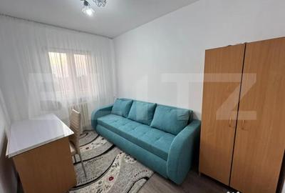 Apartament cu 3 camere semidecomandat în Calea București