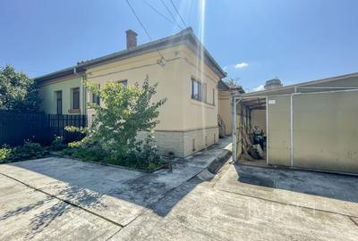 Casă individuală cu 5 camere cu Canalizare în Iris - 1