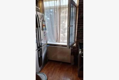 Apartament cu 3 camere decomandat în Central - 2