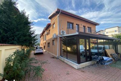 Casă cu 8 camere cu Teren 700 Mp în Militari - 1