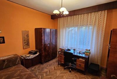 SUD zona Bulevard 4 camere et 1 dec. 120 mp la 128000 euro SUD zona Bulevard 4 camere et 1 dec. 120 mp la 128000 euro - 4